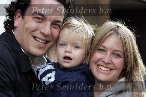 Amsterdam 1 oktober 2005
Bas Verhart met vrouw en dochter op pc hooftstraat.