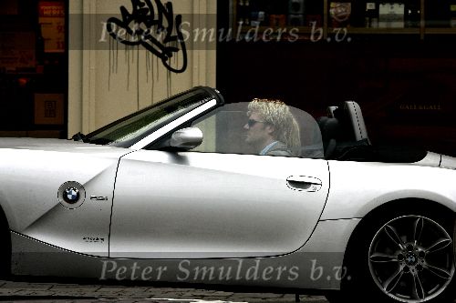 Amsterdam 14 oktober 2005
Tooske Breugem en Bastiaan Ragas in BMW cabrio