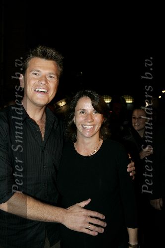 Amsterdam 5 oktober 2005
Robbie Williams concert in Paradiso .
Beau v Erven Dorens met zwangere vrouw