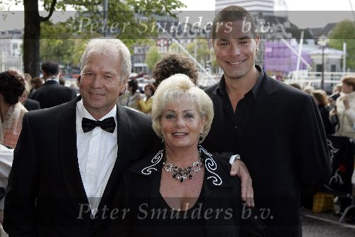 Amsterdam 2 oktober 2005
Premiere Beauty and the beast in Carre.
Ouders Carlo Boszhard met Eloy de Jong
