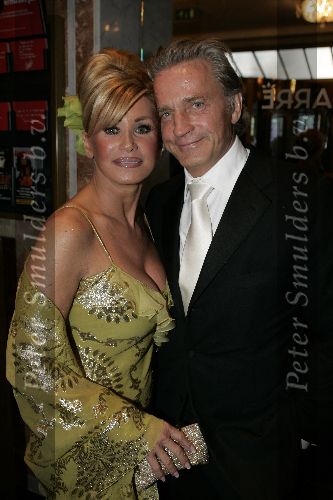 Amsterdam 2 oktober 2005
Premiere Beauty and the beast in Carre.
Connie Breukhoven met Hans Breukhoven .