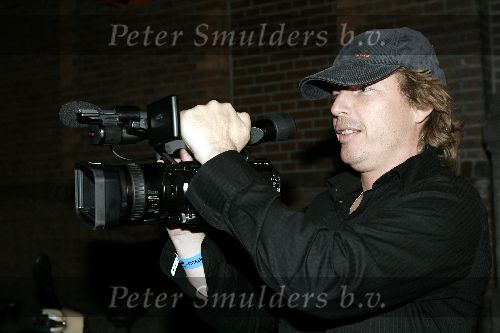Amsterdam 5 oktober 2005
Robbie Williams concert in Paradiso .
Edwin Jansen met video camera
