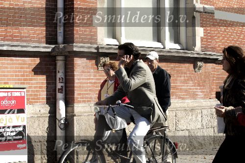 Amsterdam 3 oktober 2005
Edwin de Roy v Zuydewijn op fiets op pc hooftstraat.