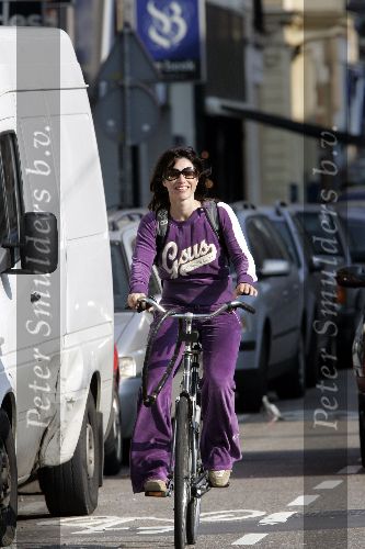 Amsterdam 5 oktober 2005
Ellen ten Damme op fiets in Amsterdam.