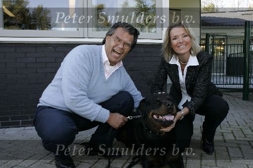 Ouderkerk aan de Amstel 3 oktober 2005
Halsband van blinde geleide honden.
Emile Ratelband