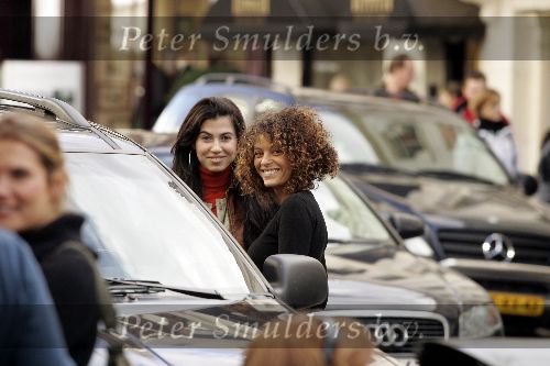Amsterdam 1 oktober 2005
Fajah Lourens met Graziella Ferraro op pc hooftstraat.
