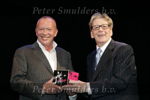 Amsterdam 2 oktober 2005
Presentatie cd Wim Sonneveld in nieuwe de la mar theater.
Friso Wiegersma met Frans Mulder