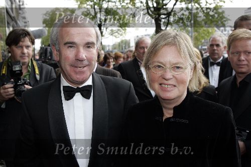 Amsterdam 2 oktober 2005
Premiere Beauty and the beast in Carre.
Frans Weisglas met vrouw