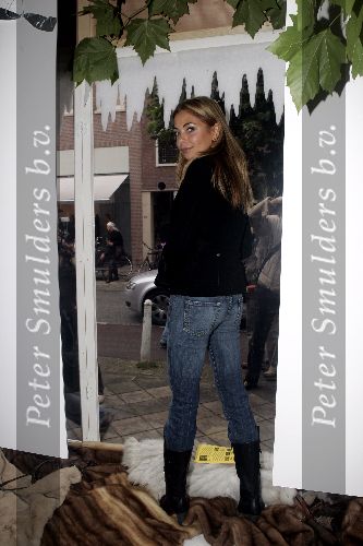 Amsterdam 19 oktober 2005
Georgina Verbaan demonstreert tegen bont op pc hooftstraat