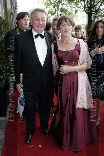 Amsterdam 2 oktober 2005
Premiere Beauty and the beast in Carre.
Gerrit Brakx  met vrouw