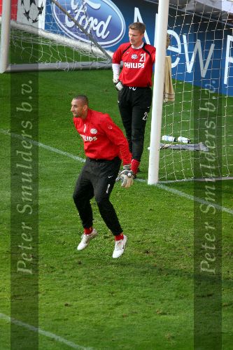 Eindhoven, 31 Oktober 2005
Training t.g.v. Championsduel PSV-AC Milaan
Gomes en Edwin Zoetebier op achtergrond
© Foto Bart Bel
