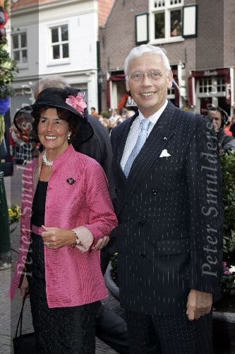 Naaren 22 oktober 2005
Huwelijk van Prins Floris en Prinses Aimee in kerk Naarden.
Hans v d Broek met vrouw