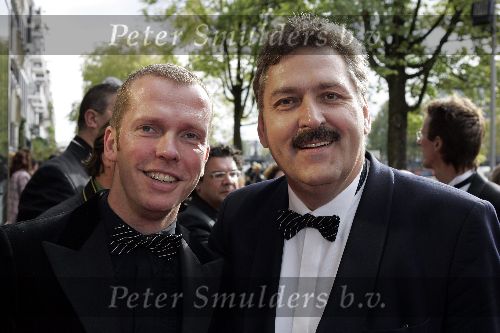 Amsterdam 2 oktober 2005
Premiere Beauty and the beast in Carre.
Henk Krol met vriend