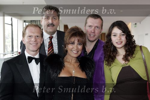 Tilburg 23 oktober 2005
Premiere Annie in schouwburg Tilburg.
Sandra Reemer met Henk Krol en vriend