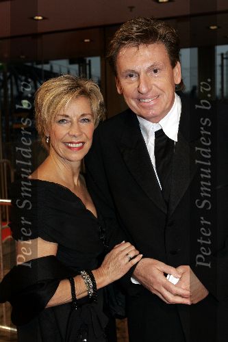 Amsterdam 21 oktober 2005
Televizierringuitreiking in ij theater.
Henny Huisman met vrouw