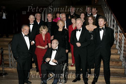 Amsterdam 21 oktober 2005
Televizierringuitreiking in ij theater.
oud winnaars oa Mies Bouwman Willem Duys Robert ten Brink Martine Bijl Andre v Duin e.a.
