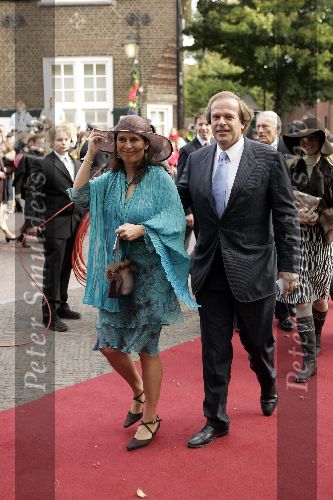 Naaren 22 oktober 2005
Huwelijk van Prins Floris en Prinses Aimee in kerk Naarden.
Ivo Niehe met vrouw