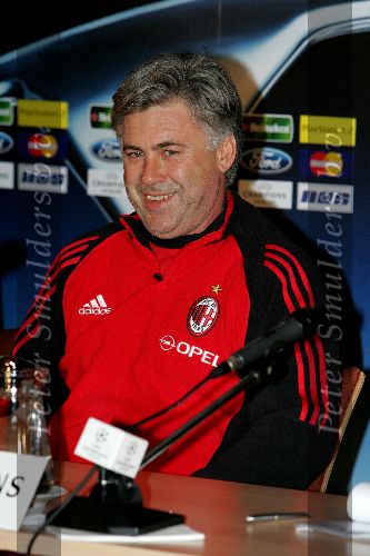 Eindhoven, 31 Oktober 2005
Persconferentie AC Milaan voor de championsleague PSV-AC Milaan
Trainer coach  Carlo Ancelotti 
©Bart Bel