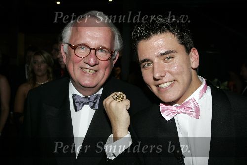 Amsterdam 21 oktober 2005
Uitreiking van de televizierring in thater aan het ij.
Winnaar jan Smit met  Carel v dodewaard