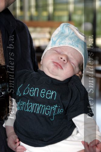 Amsterdam 16 oktober 2005
Beau v Erven Dorens met zijn zoon Jan in het onze lieve 
vrouwe gasthuis.