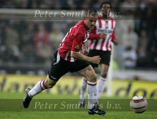 Eindhoven, 15 Oktober 2005
Kompetiewedstrijd Seizoen 2005/2006
PSV-AZ, eindstand 3-0
Jason Culina
© foto Peter Smulders BV