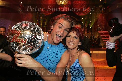 Aalsmeer 15 oktober 2005
Finale dancing with the stars .
Jim Bakkum met danspartner