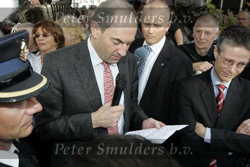 Amsterdam 30 oktober 2005
Presentatie beeld Manke Nelis.
Job Cohen met beveiling