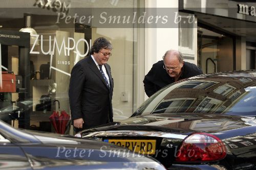 Amsterdam 1 oktober 2005
Oger Lusink en Joop v d Ende   op pc hooftstraat.