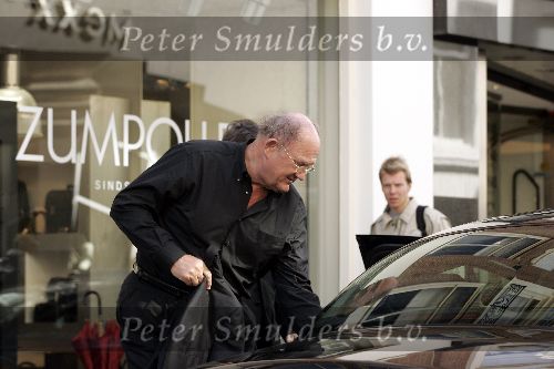 Amsterdam 1 oktober 2005
Oger Lusink en Joop v d Ende   op pc hooftstraat.
