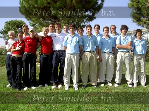 24 Oktober 2005
De Nederlandse prijswinnaars van de Future Toer 2005 met o.a.
Rick Huijsman, Celine Kortekaas, Ruud Critien, Marincke Gerbranda, Alexander Hemmes, Caroline Karsten, Willem Vork, Junior Smulders