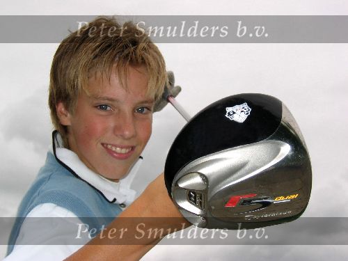 Halfweg, 26 Juli 2005 Golfclub Houtrak
Demonstratie en clubfitting van TaylorMade
Junior Smulders Hcp 2.1 met een nieuwe R5 TaylorMade driver