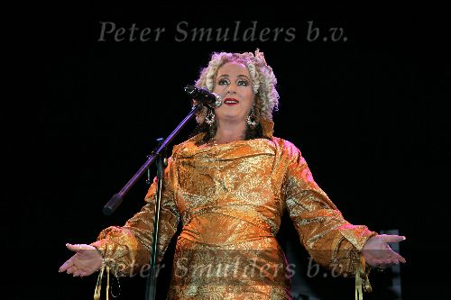 Amsterdam 2 oktober 2005
Presentatie cd Wim Sonneveld in nieuwe de la mar theater.
Karin Bloemen