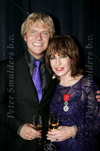 Alphen aan de Rijn 3 oktober 2005
Premiere Liesbeth List.
Liesbeth List  en  Bastiaan Ragas