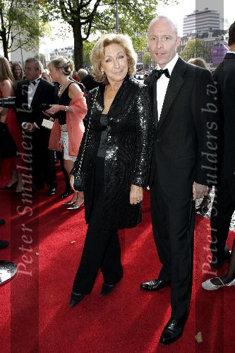 Amsterdam 2 oktober 2005
Premiere Beauty and the beast in Carre.
Mart Visser met Karin Verstraeten