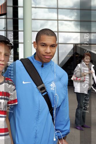 Amsterdam 9 oktober 2005
Aankomst Nederlands elftal op schiphol na kwalificatie WK
Nigel de Jong