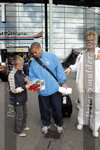 Amsterdam 9 oktober 2005
Aankomst Nederlands elftal op schiphol na kwalificatie WK
Nigel de Jong