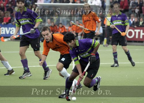 Eindhoven, 9 Oktober 2005
De eerste wedstrijd in de hoofdklasse tussen promovendus HC Eindhoven en landskampioen Oranje Zwart, eindstand 1-3 voor de landskampioen.
Nitim Kumar