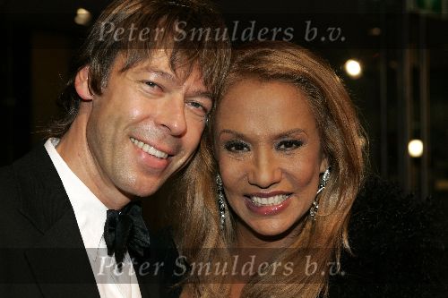 Amsterdam 21 oktober 2005
Televizierringuitreiking in ij theater.
Patty Brard met vriend
