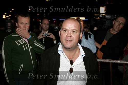 Amsterdam 5 oktober 2005
Robbie Williams concert in Paradiso .
Paul de Leeuw met Stephan