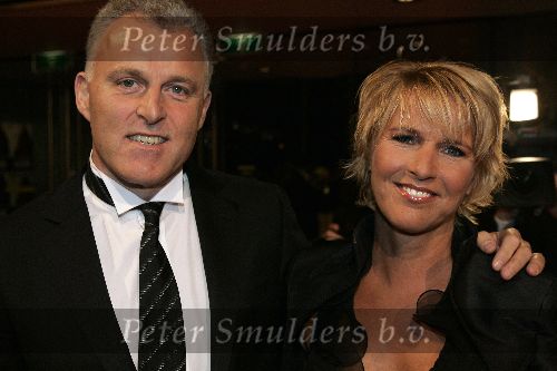 Amsterdam 21 oktober 2005
Televizierringuitreiking in ij theater.
Peter r de Vries met vrouw