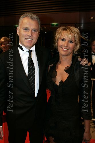 Amsterdam 21 oktober 2005
Televizierringuitreiking in ij theater.
Peter R de Vries met vrouw