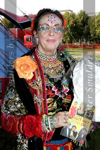 Den Haag 12 oktober 2005
Presentatie boek Henny Huisman bij circus Renz.  
Petra Heyboer