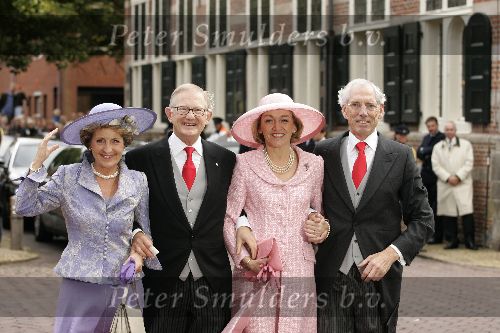 Naaren 22 oktober 2005
Huwelijk van Prins Floris en Prinses Aimee in kerk Naarden.
Prinses Margriet Pieter v Vollenhoven en ouders Aimee Sohngen