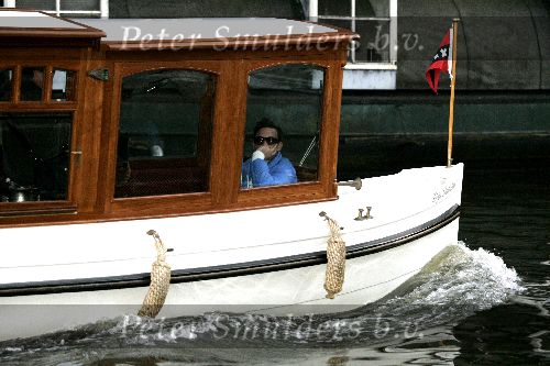 Amsterdam 5 oktober 2005
Robbie Williams op boot in de grachten van Amsterdam