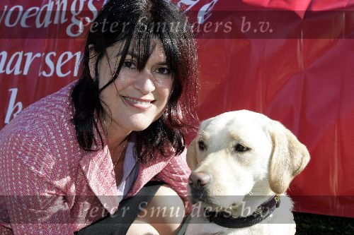 Ouderkerk aan de Amstel 3 oktober 2005
Halsband van blinde geleide honden.
Roos ten Brink