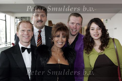 Tilburg 23 oktober 2005
Premiere Annie in schouwburg Tilburg.
Sandra Reemer met Henk Krol en vriend