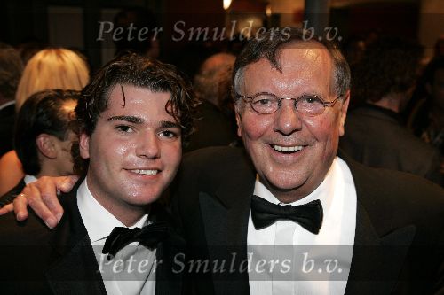 Amsterdam 2 oktober 2005
Premiere Beauty and the beast in Carre.
Tom Westermeijer met kleinzoon