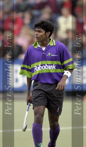 Eindhoven, 9 Oktober 2005
De eerste wedstrijd in de hoofdklasse tussen promovendus HC Eindhoven en landskampioen Oranje Zwart, eindstand 1-3 voor de landskampioen.
Vir Raja