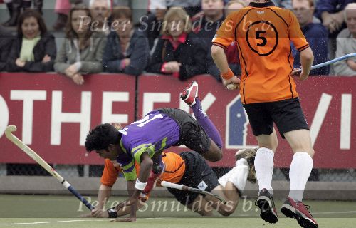 Eindhoven, 9 Oktober 2005
De eerste wedstrijd in de hoofdklasse tussen promovendus HC Eindhoven en landskampioen Oranje Zwart, eindstand 1-3 voor de landskampioen.
Nitim Kumar