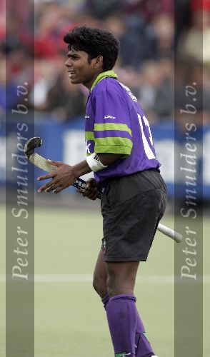Eindhoven, 9 Oktober 2005
De eerste wedstrijd in de hoofdklasse tussen promovendus HC Eindhoven en landskampioen Oranje Zwart, eindstand 1-3 voor de landskampioen.
Vir Raja
